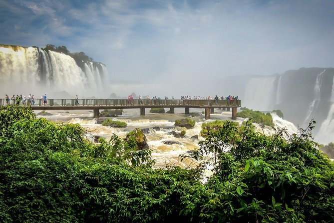 The Brazilian walkway running out below the falls
