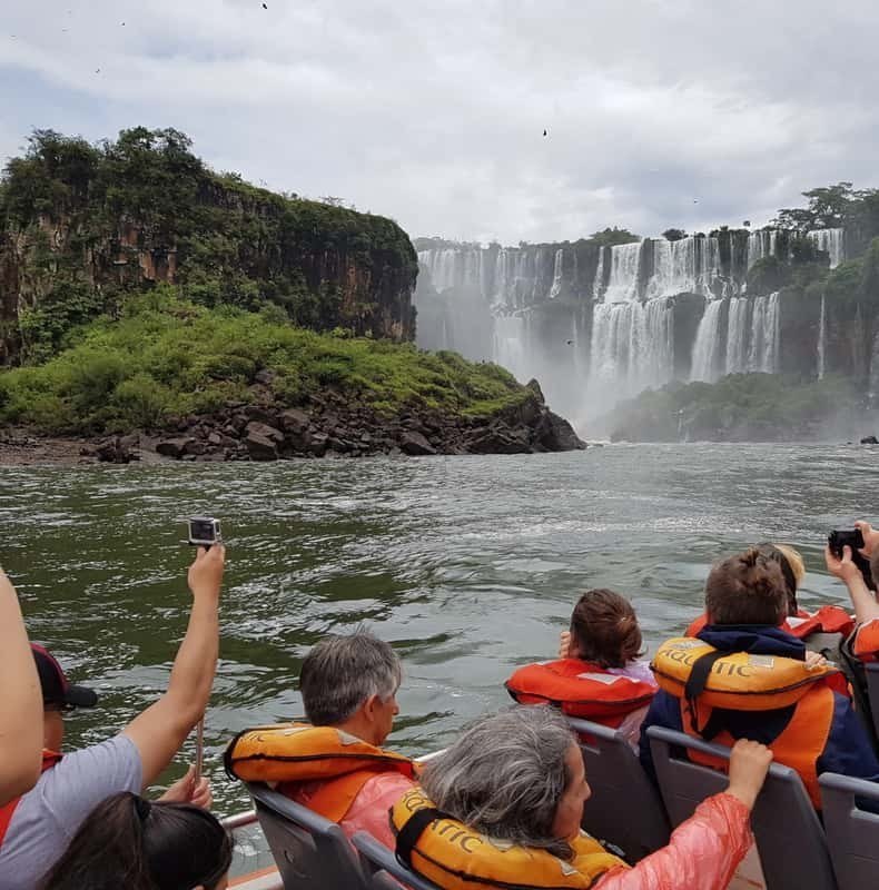 From Foz do Iguaçu: Iguazú Falls Boat Ride Argentina
